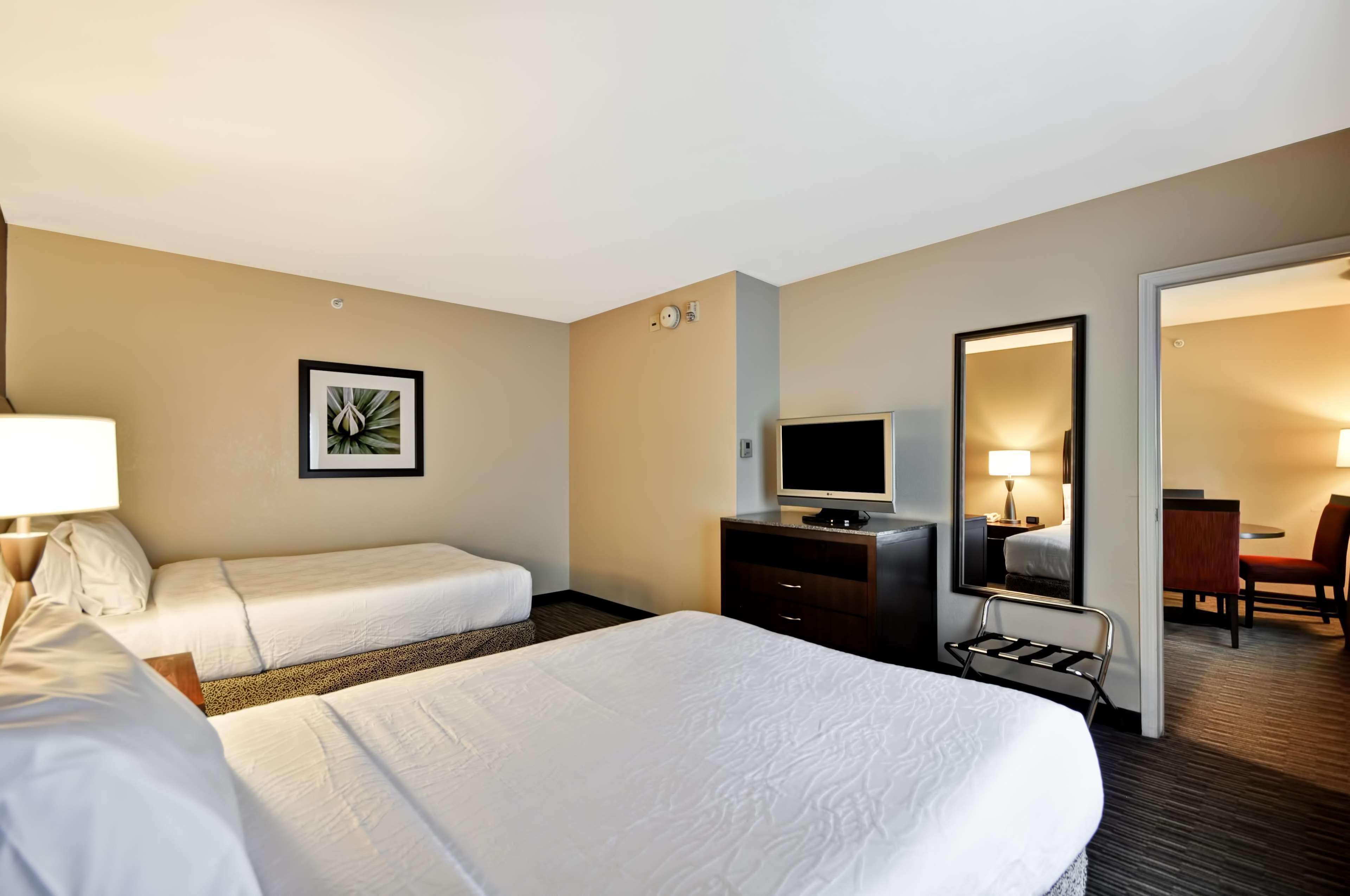 Hilton Garden Inn Tampa North Temple Terrace Extérieur photo
