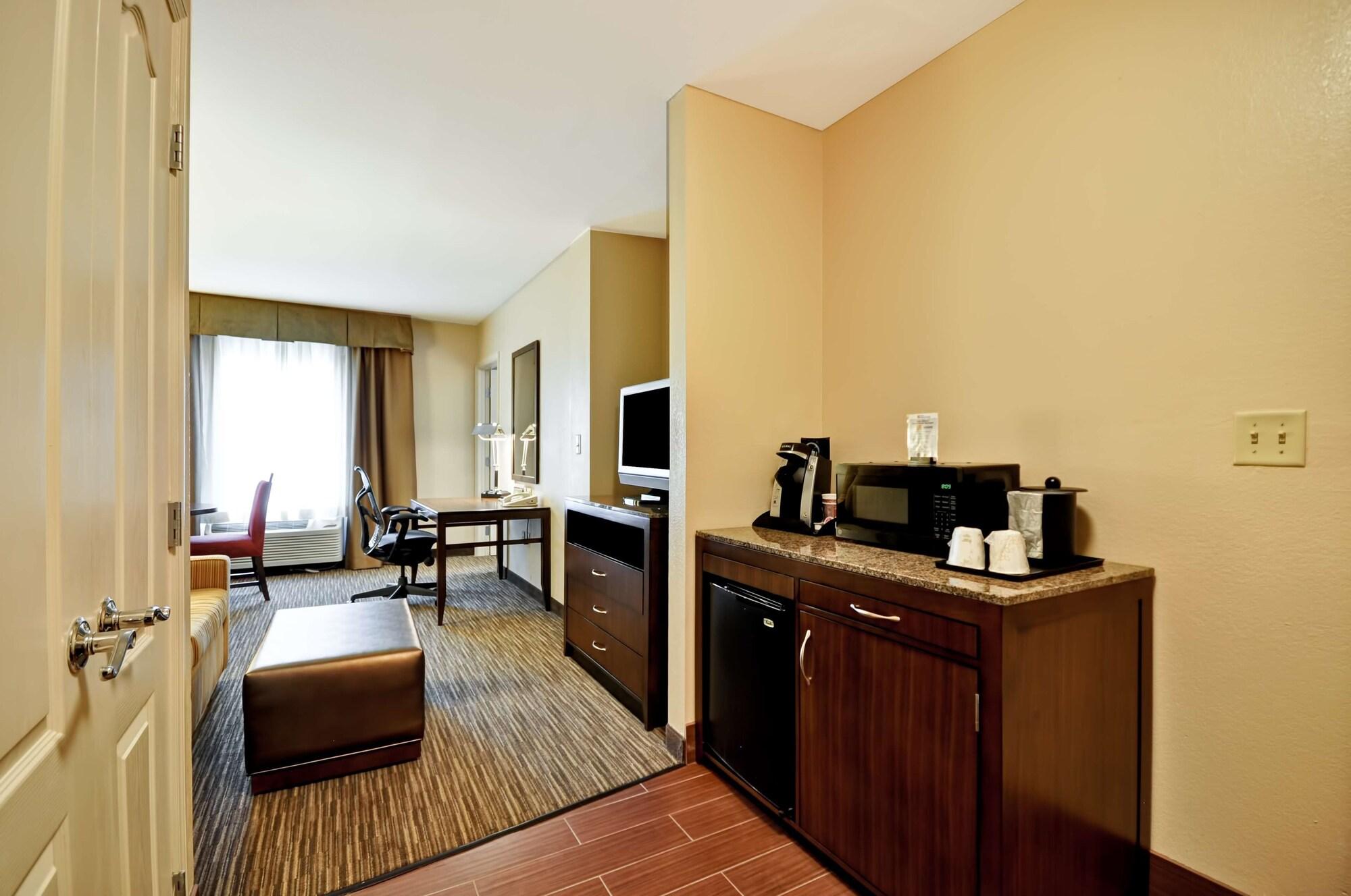 Hilton Garden Inn Tampa North Temple Terrace Extérieur photo